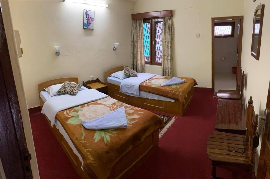 Hotel Blue Magnet Pokhara Bagian luar foto