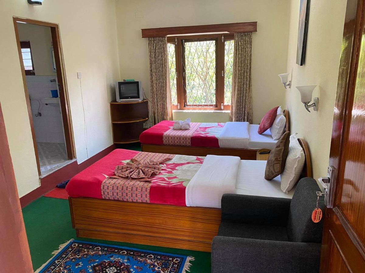 Hotel Blue Magnet Pokhara Bagian luar foto