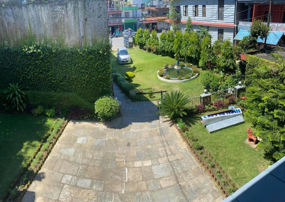 Hotel Blue Magnet Pokhara Bagian luar foto