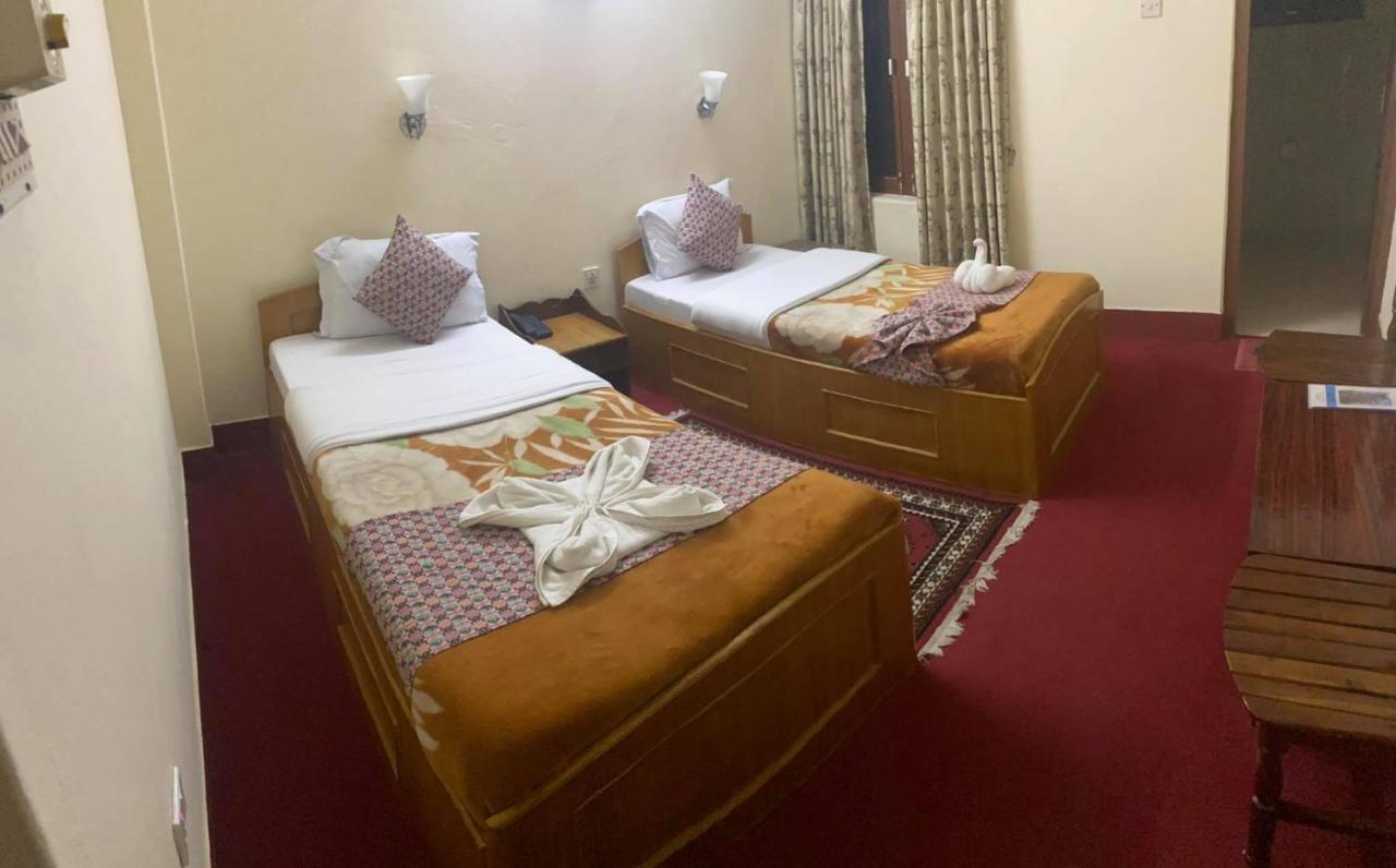 Hotel Blue Magnet Pokhara Bagian luar foto