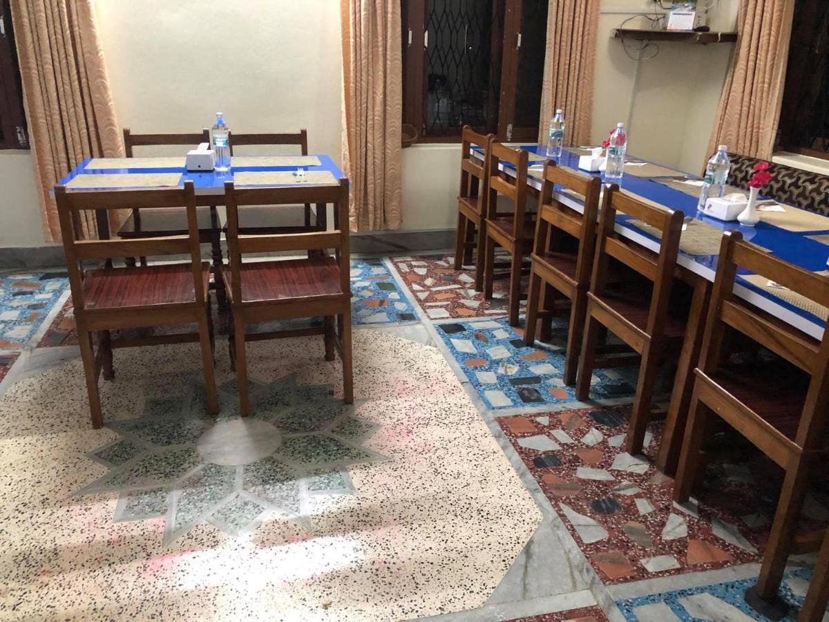 Hotel Blue Magnet Pokhara Bagian luar foto