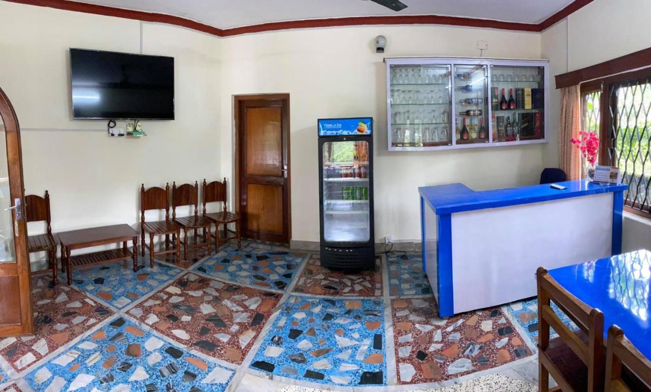 Hotel Blue Magnet Pokhara Bagian luar foto
