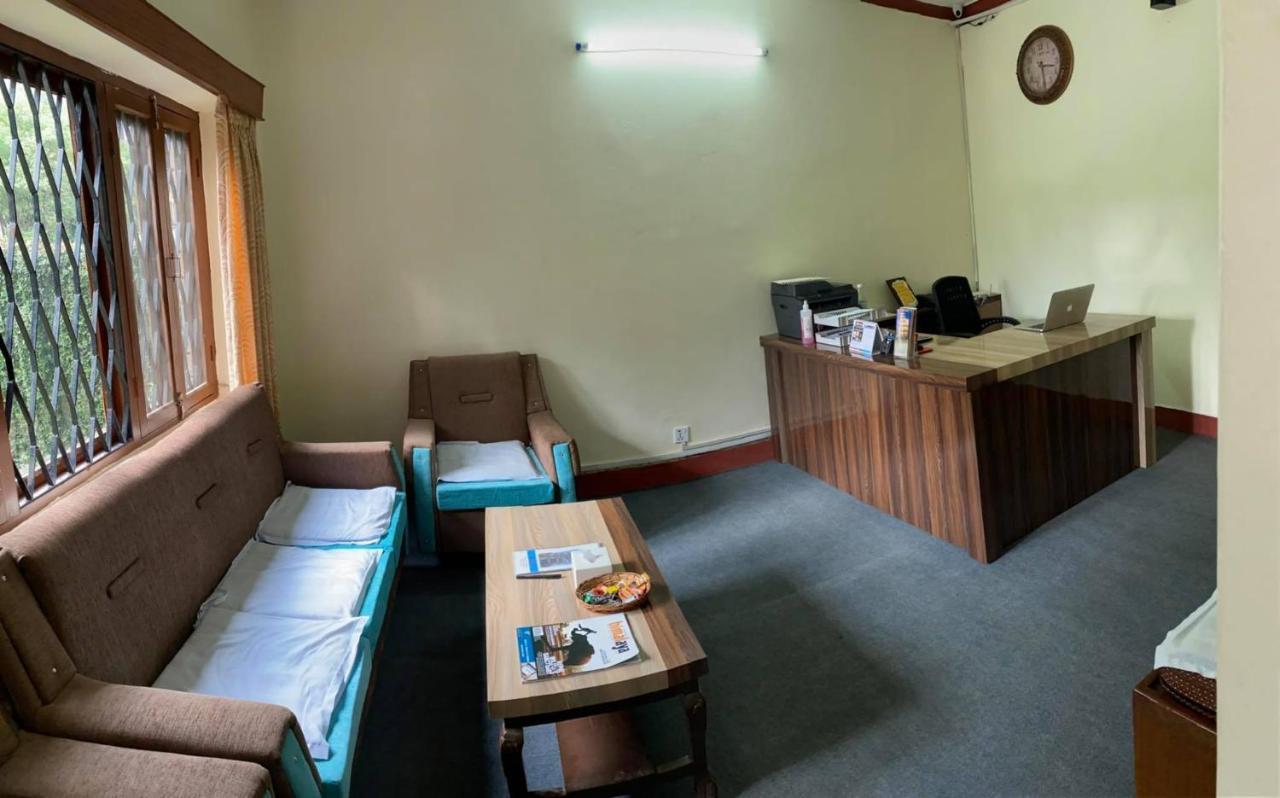 Hotel Blue Magnet Pokhara Bagian luar foto