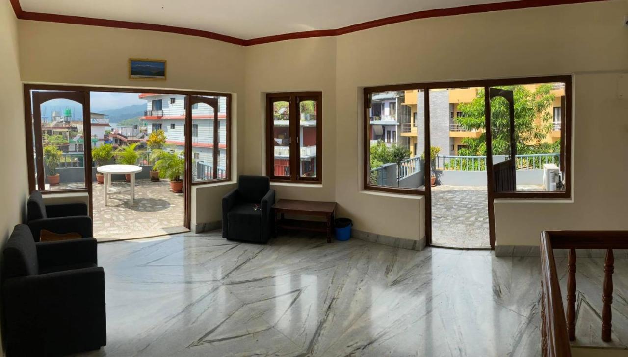 Hotel Blue Magnet Pokhara Bagian luar foto