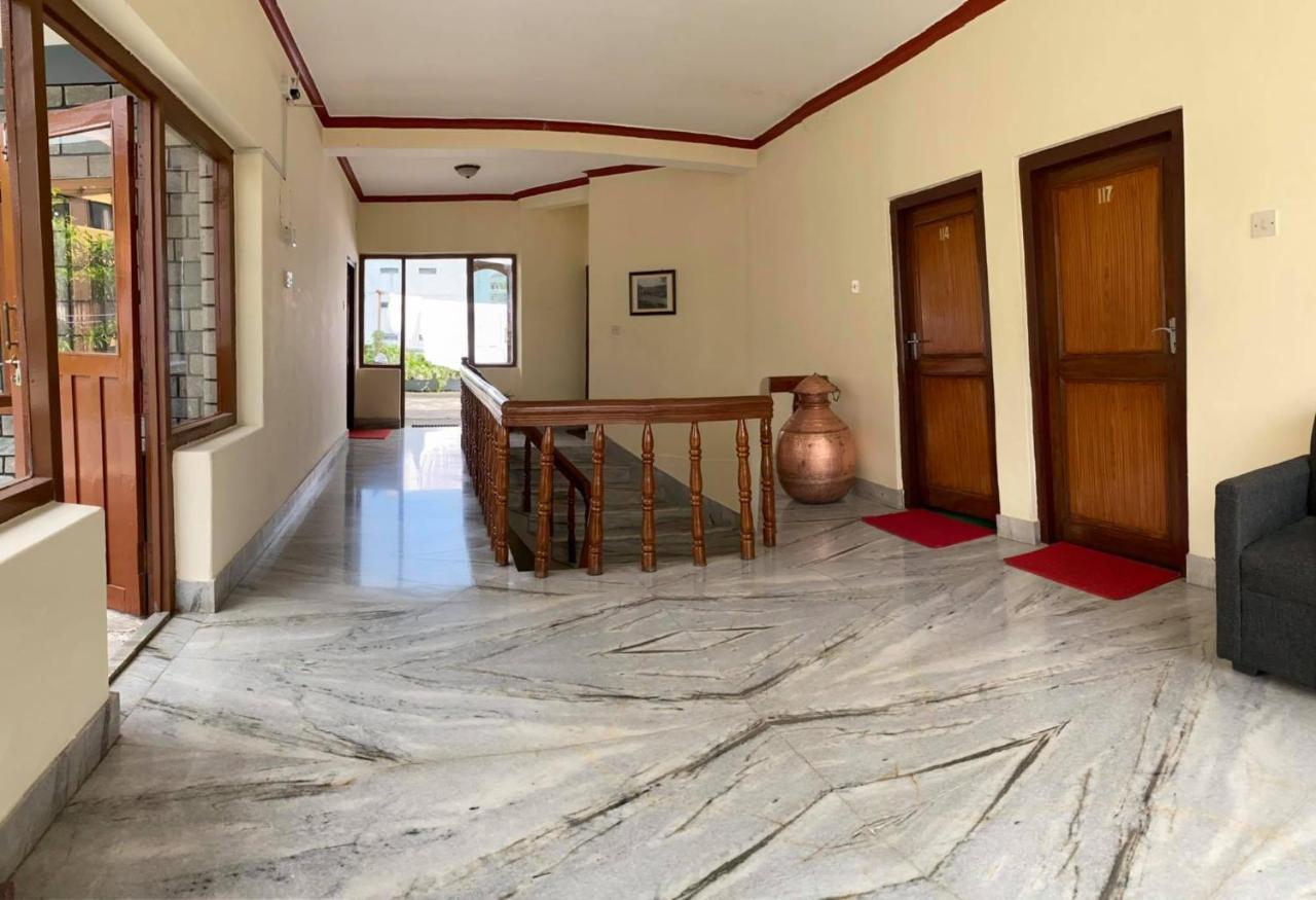 Hotel Blue Magnet Pokhara Bagian luar foto