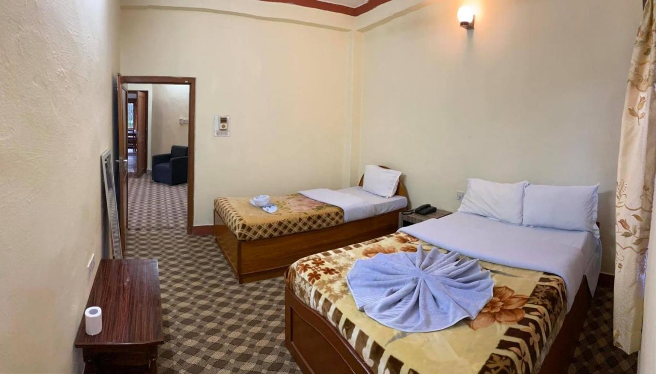 Hotel Blue Magnet Pokhara Bagian luar foto