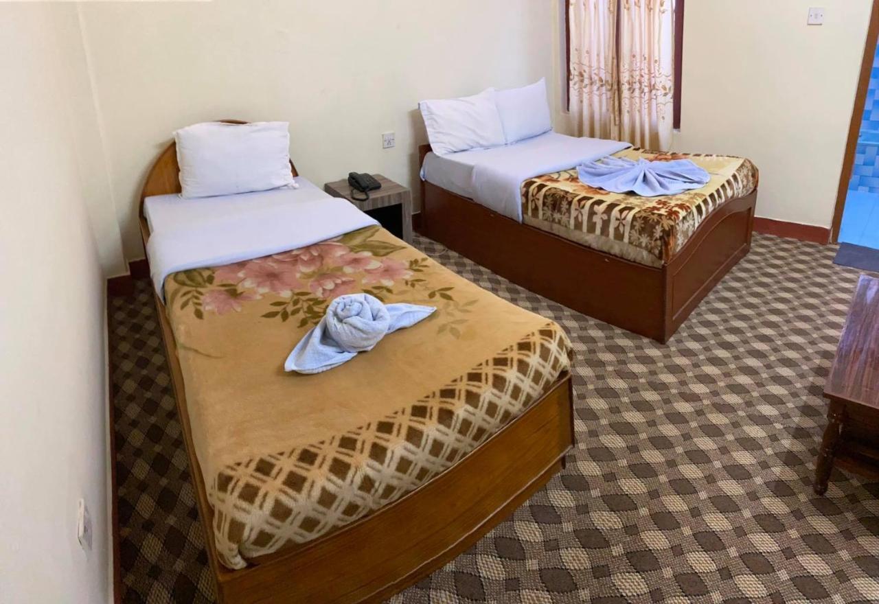 Hotel Blue Magnet Pokhara Bagian luar foto