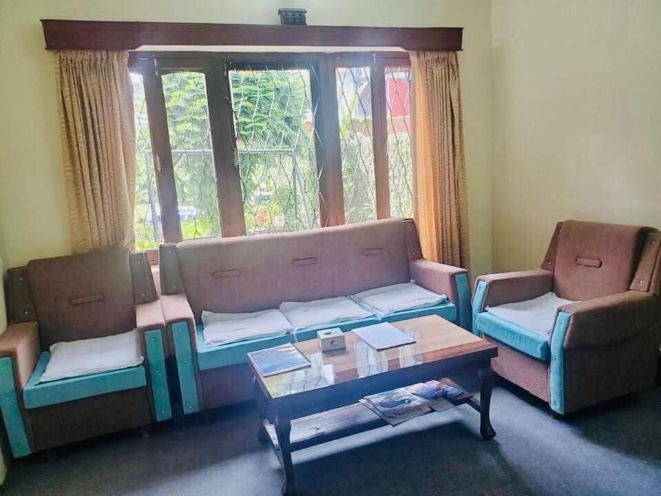 Hotel Blue Magnet Pokhara Bagian luar foto