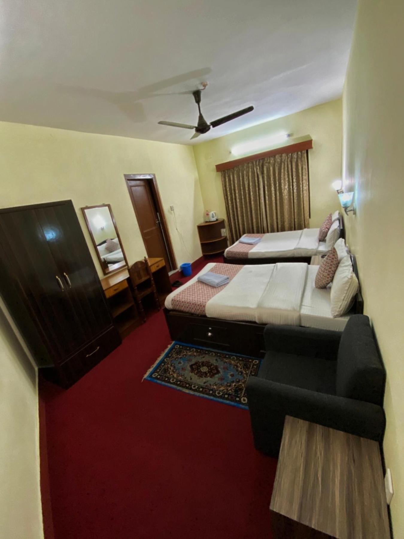 Hotel Blue Magnet Pokhara Bagian luar foto