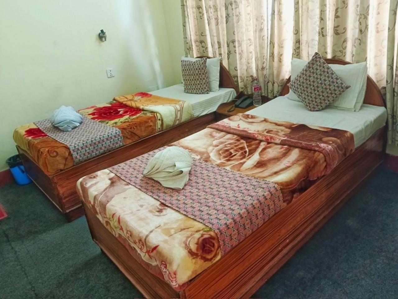 Hotel Blue Magnet Pokhara Bagian luar foto