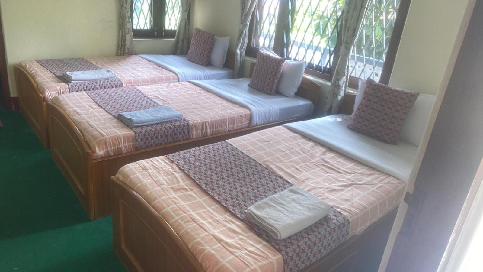 Hotel Blue Magnet Pokhara Bagian luar foto